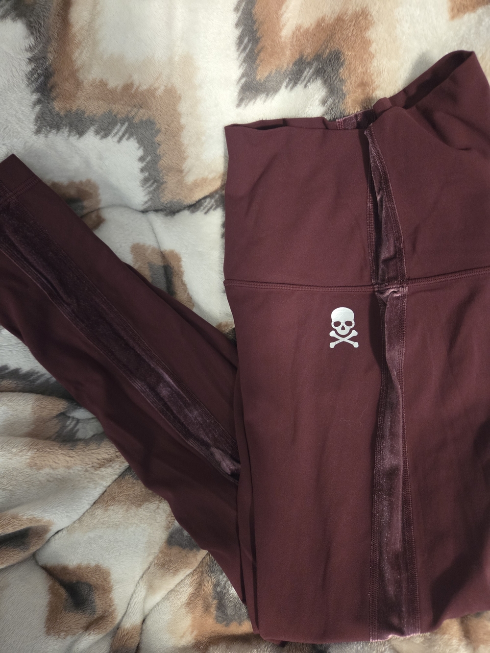 Lululemon Vintage Super High-Rise Velvet Skull Tights